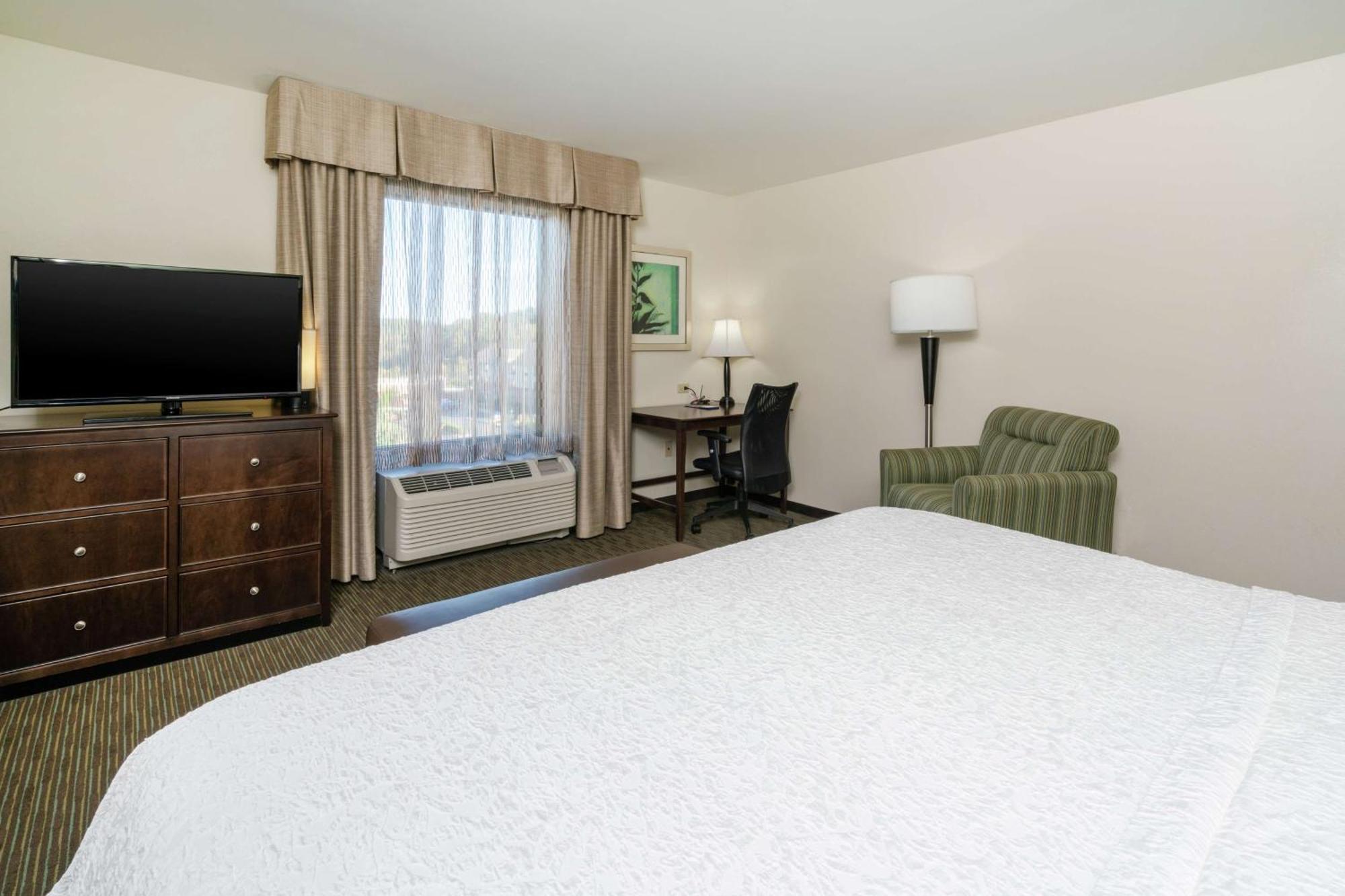 Hampton Inn University Area, Huntington, Wv Экстерьер фото